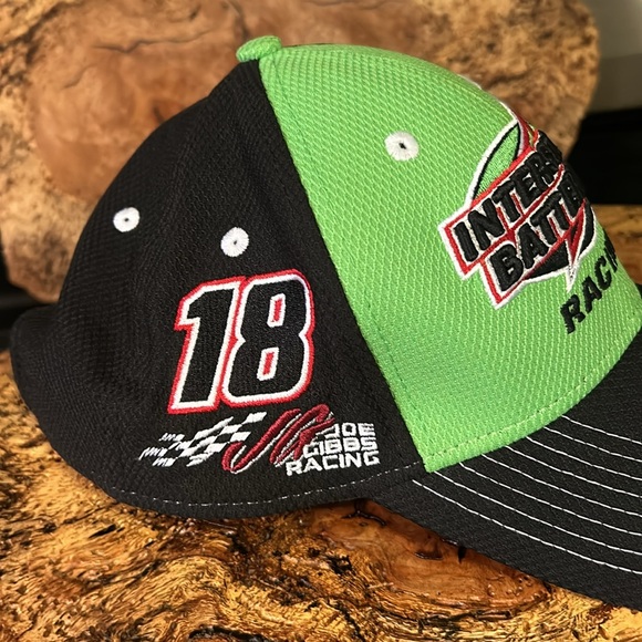 NASCAR Interstate Batteries Cap Men’s 18 Joe Gibbs Racing Sprint Cup Series 2016 - Picture 2 of 10